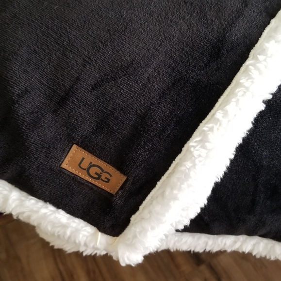 UGG Avery comforter set Queen Size - Picture 7 of 8